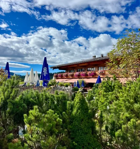 Weitläufiges Panorama der Winklmoosalm in Reit im Winkl im Sommer.
